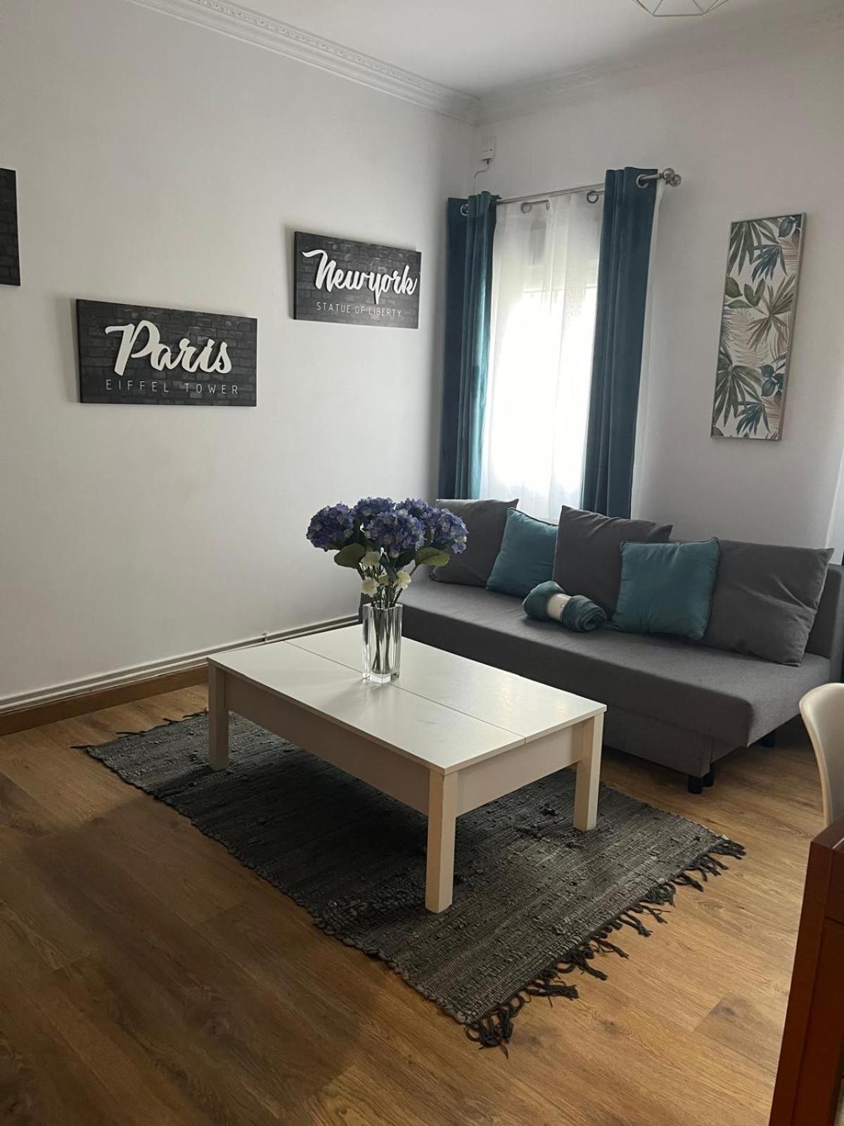Ferienwohnung Bajo Al Lado Del Ayuntamiento Santander Exterior foto